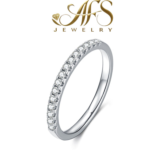0.33 Carat Round-Cut Inline Guard Synthetic Moissanite Luster Ring in Sterling Silver 925 Plated with White Gold for Women Casual Glamour
