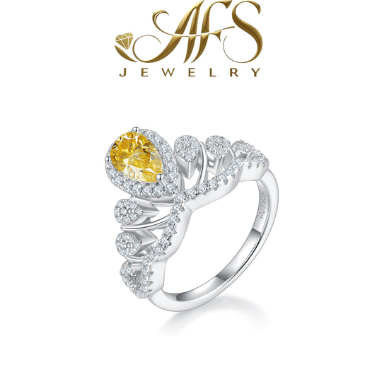 1.0 Carat Pear-Cut V-Queen Synthetic Moissanite Solitaire Ring in Sterling Silver 925 Plated with White Gold for Women Everyday Luxury