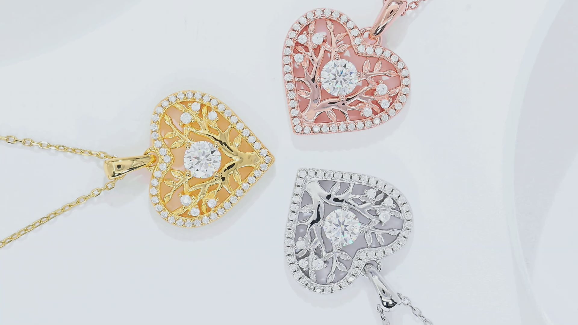 0.78 Carat Tree-of-Life Heart Synthetic Moissanite Glow Pendant in Sterling Silver 925 for Women Casual Glamour